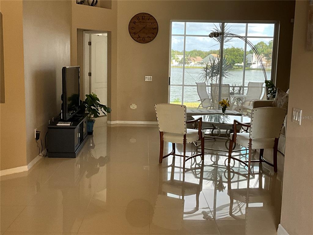 8625 Manassas Road Tampa, FL 33635 - Photo 3 of 20