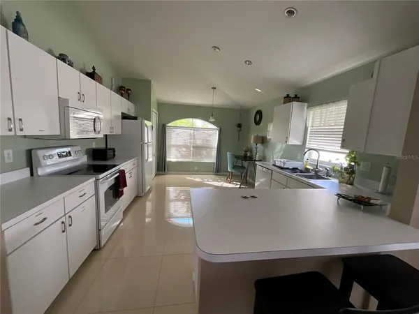 $2,600 | 8625 Manassas Road, Tampa, FL 33635