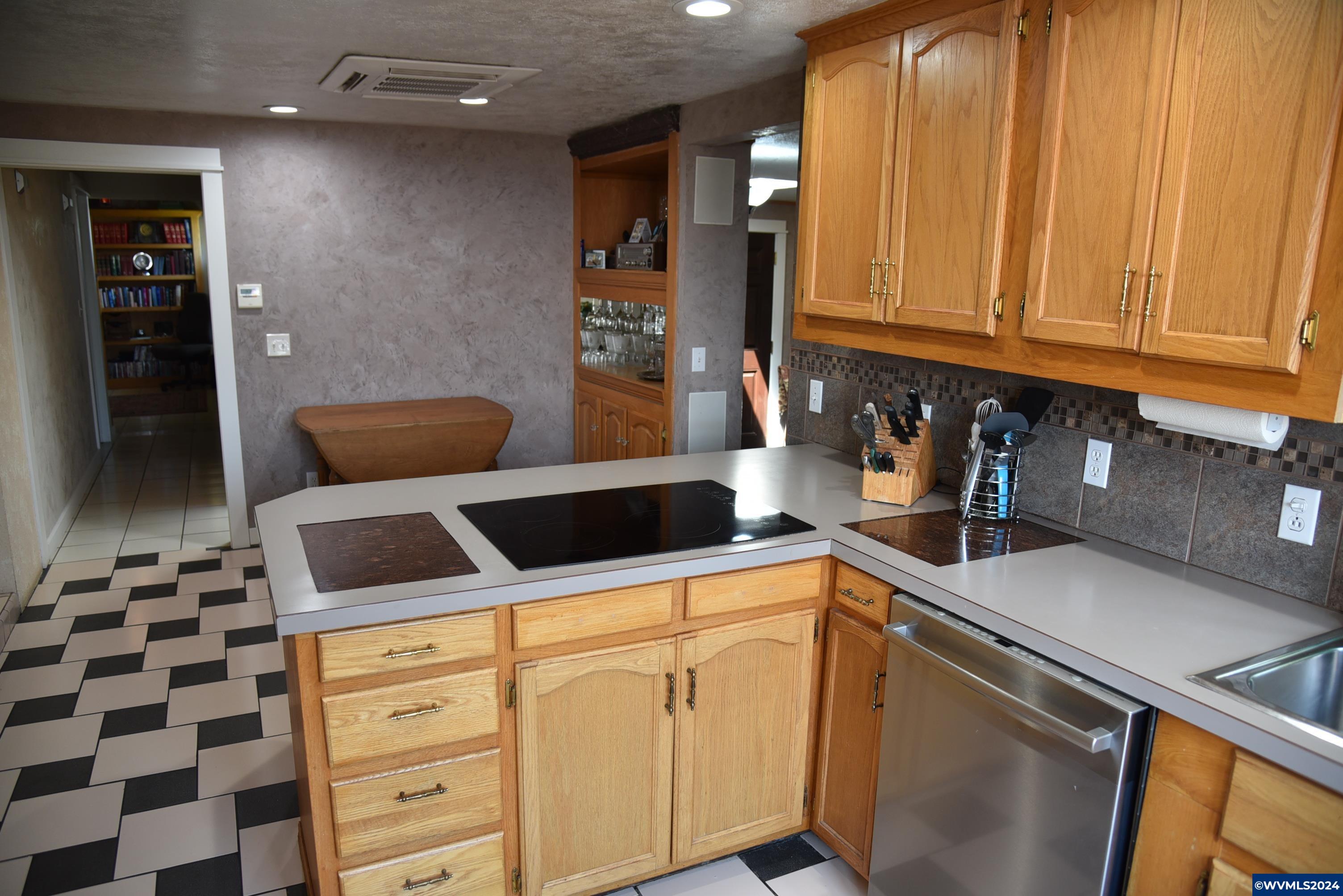 4671 Runcorn Road Northeast Gervais, OR 97026 - Photo 12 of 40
