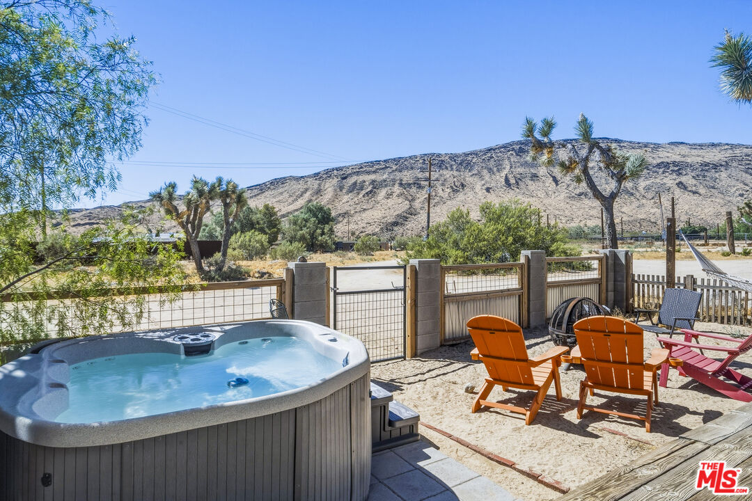 55626 Pipes Canyon Road Yucca Valley, CA 92284 - Photo 7 of 63
