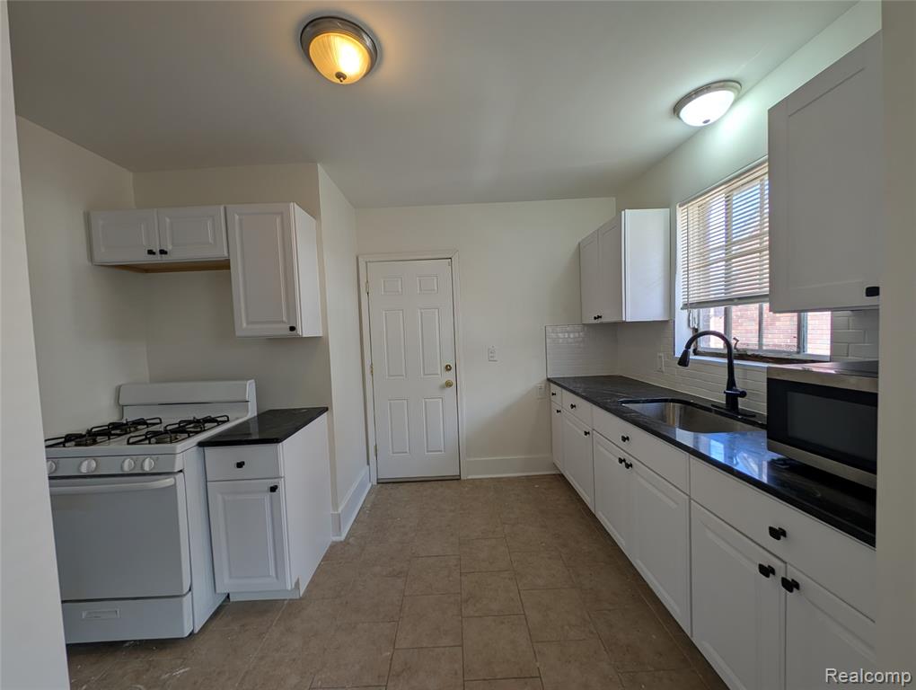 17530 Roselawn Street, Unit 2 Detroit, MI 48221 - Photo 5 of 17