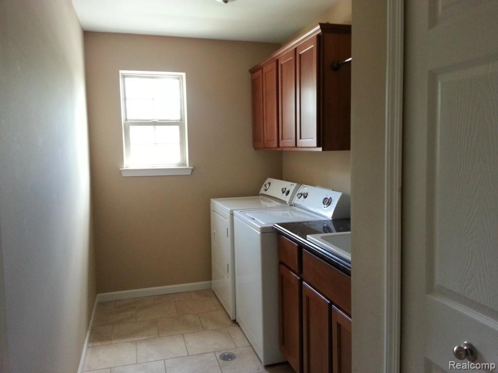 56281 Hidden Creek Road Utica, MI 48316 - Photo 16 of 23 20140621_112206.jpg
