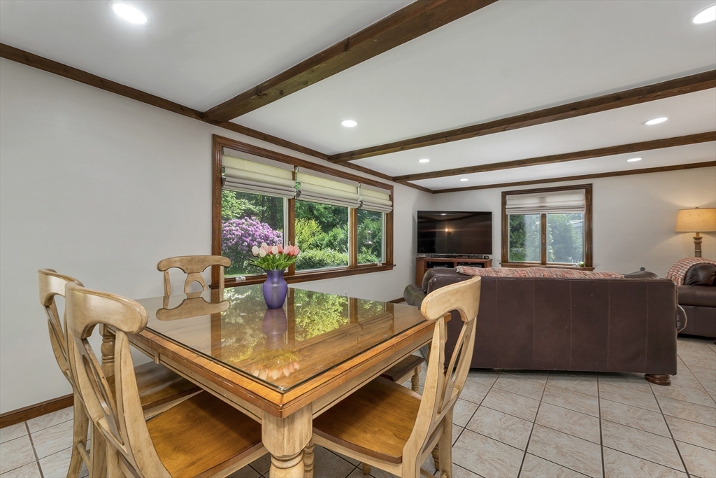 29 Trickett Road Lynnfield, MA 01940 - Photo 5 of 38