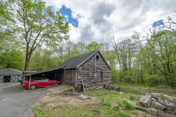 $920,000 | 469 Platt Hill Road, Winchester, CT 06098