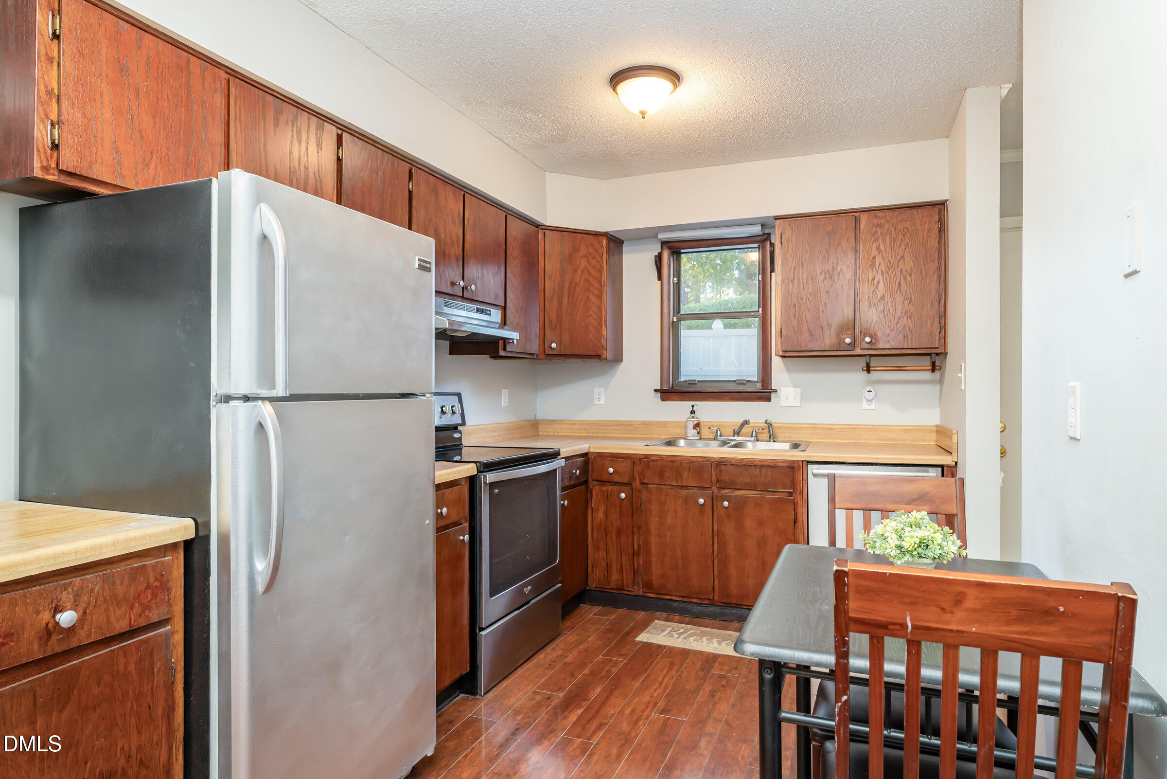 7320 Sandy Creek Drive Raleigh, NC 27615 - Photo 12 of 35 010_file_119