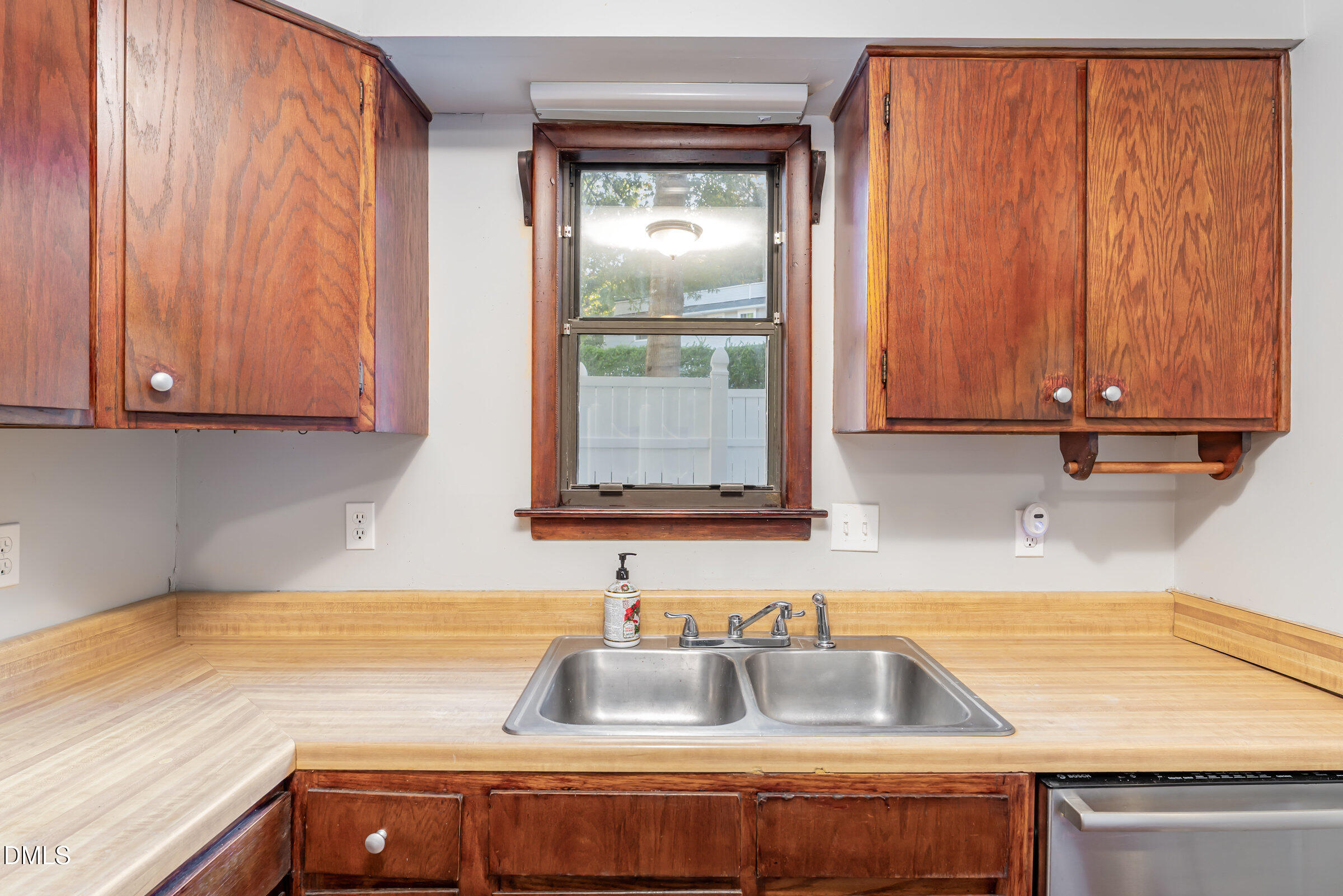 7320 Sandy Creek Drive Raleigh, NC 27615 - Photo 14 of 35 012_file_194