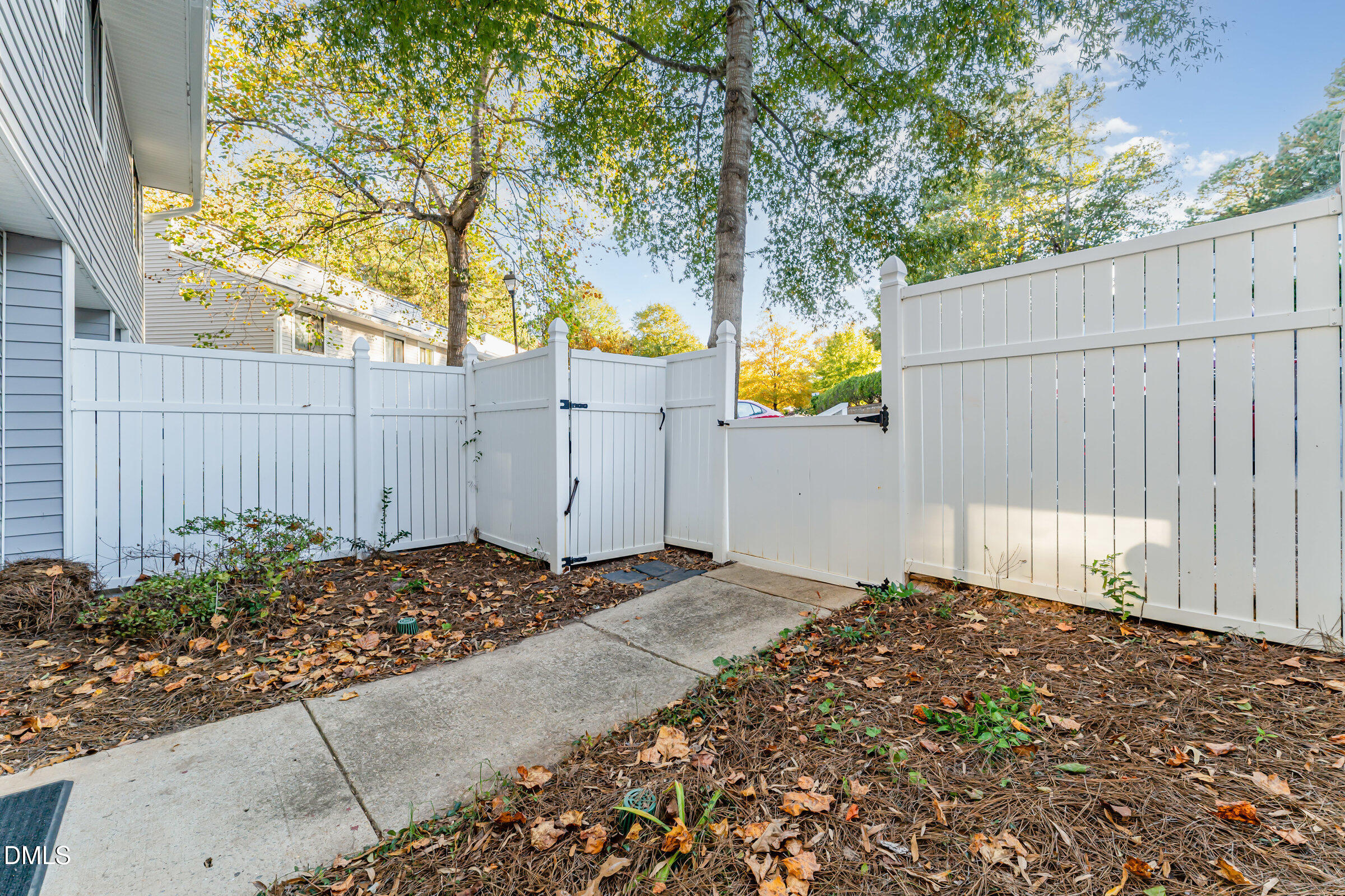 7320 Sandy Creek Drive Raleigh, NC 27615 - Photo 5 of 35 005_file_789