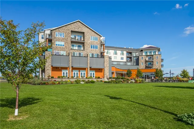 $2,995 | 205 Lakeshore Drive, Unit 502, Canandaigua City, NY 14424