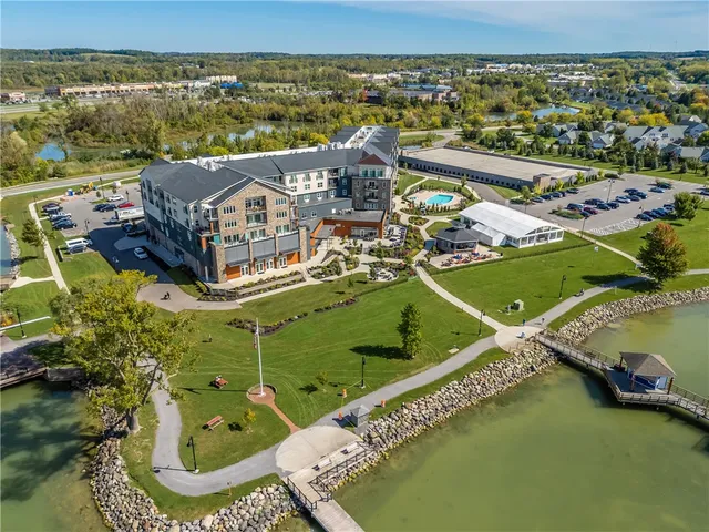 $2,995 | 205 Lakeshore Drive, Unit 502, Canandaigua City, NY 14424