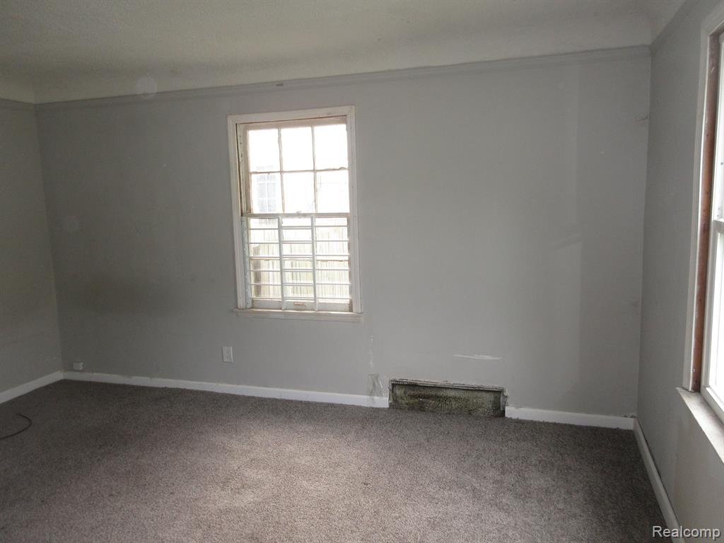 18914 Annchester Road Detroit, MI 48219 - Photo 5 of 13