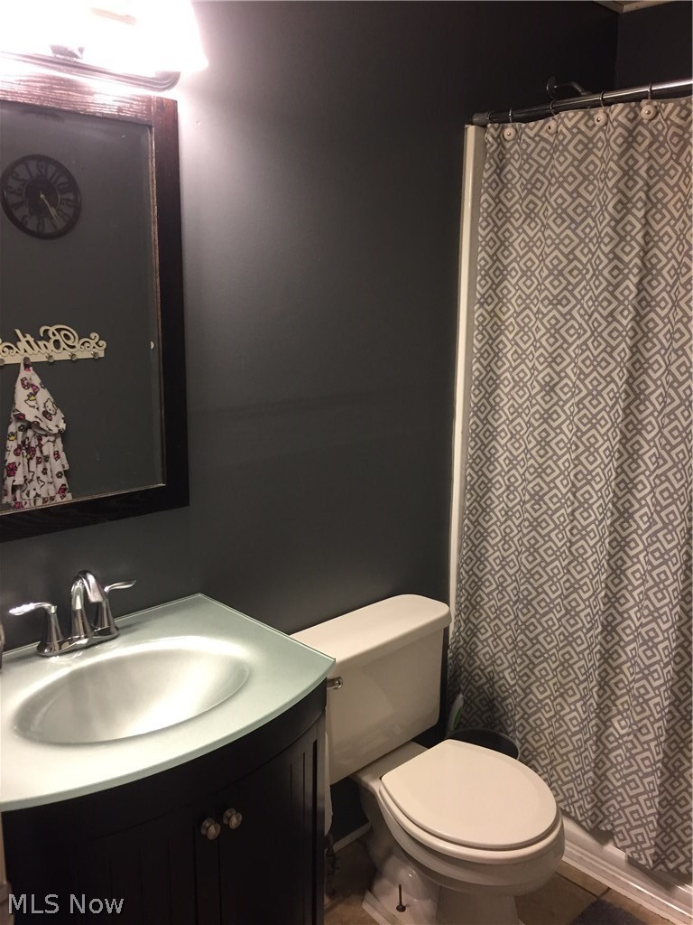 5955 Wynnbrook Road Southwest Canton, OH 44706 - Photo 25 of 26 Updated main full bath