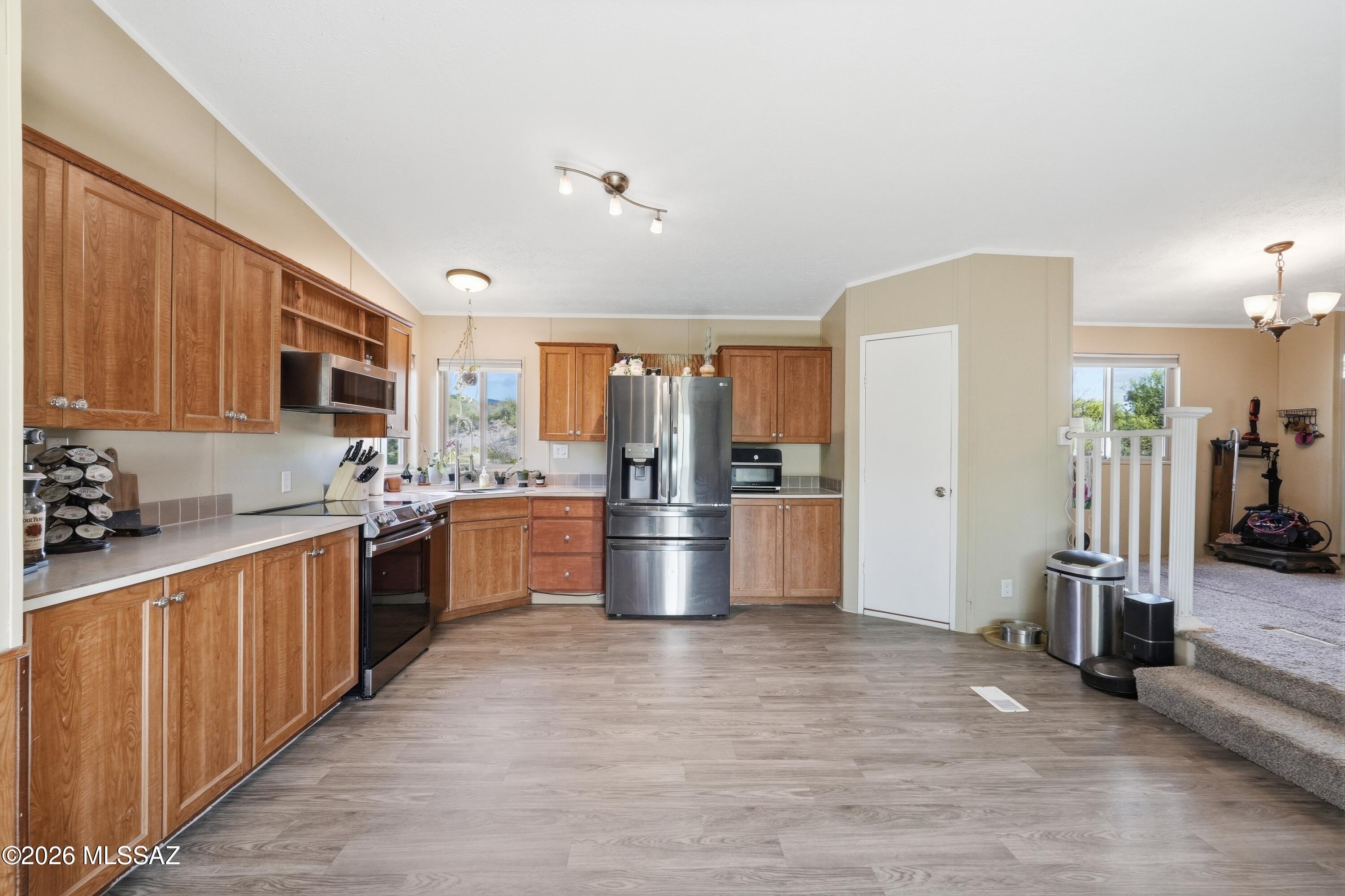 15680 East Colossal Cave Road Vail, AZ 85641 - Photo 14 of 51 Kitchen