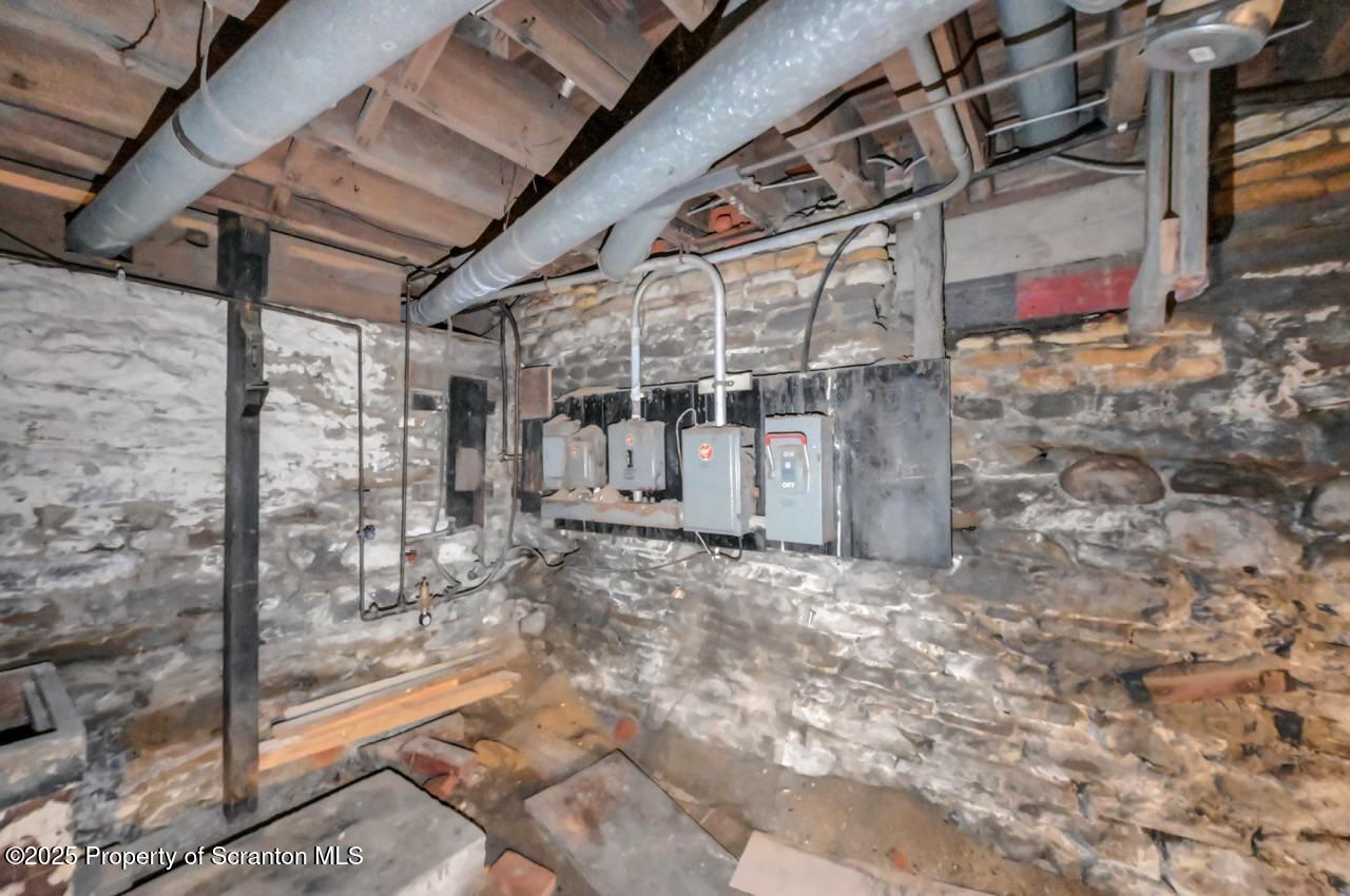 535 Green Ridge Street Scranton, PA 18509 - Photo 29 of 72 a view of a back yard