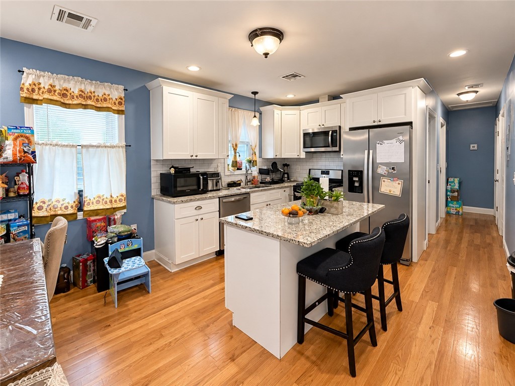 25 Rutland Street Providence, RI 02907 - Photo 12 of 20 Gallery Image 12