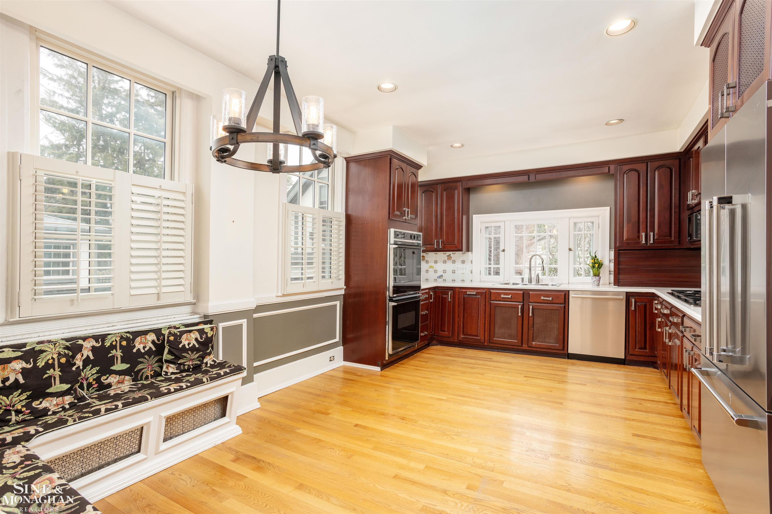 17 Lake Shore Road Grosse Pointe, MI 48236 - Photo 5 of 53