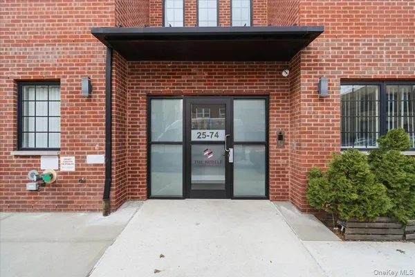 $735,000 | 25-74 34th Street, Unit 3A | Astoria