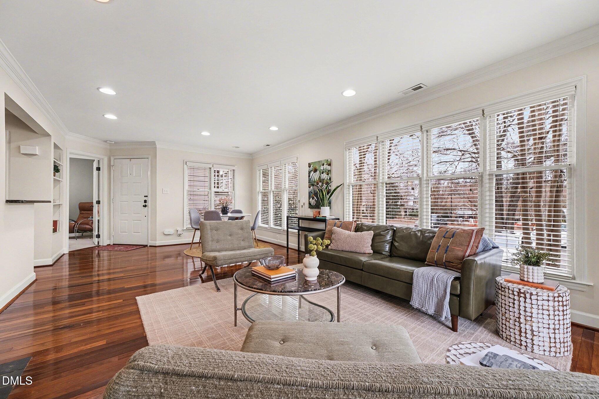 730 Washington Street, Unit 102 Raleigh, NC 27605 - Photo 4 of 20 004-730 Washington 102