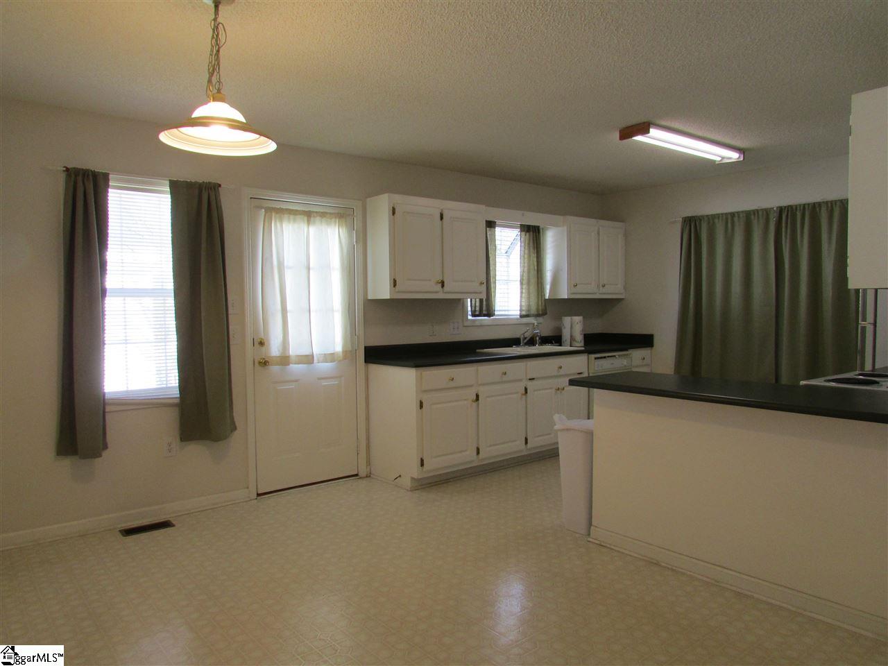 117 Sheffield Road Easley, SC 29642 - Photo 2 of 24 Gallery Image 2