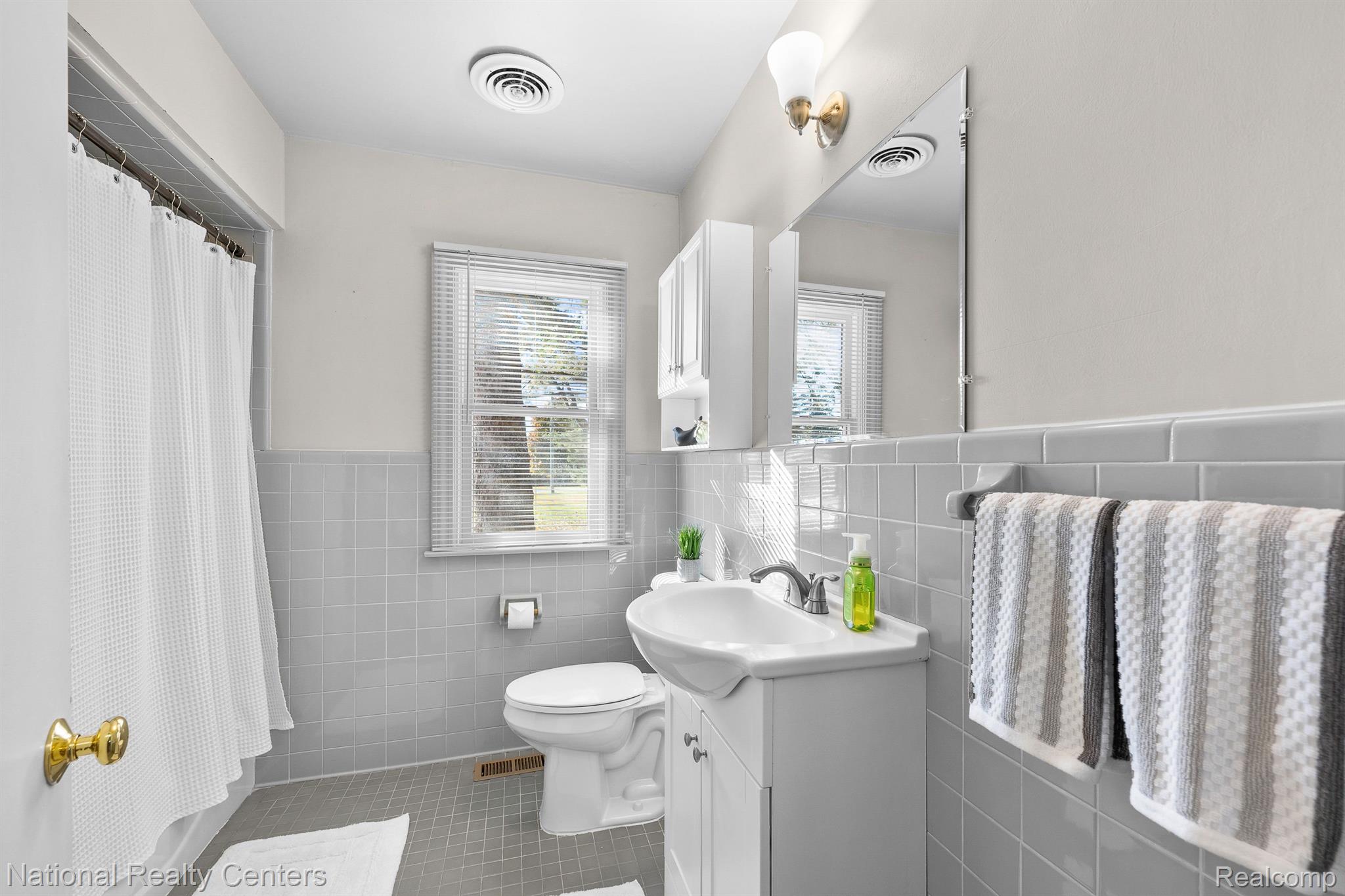 515 East Avon Road Rochester, MI 48307 - Photo 15 of 38 Gallery Image 15