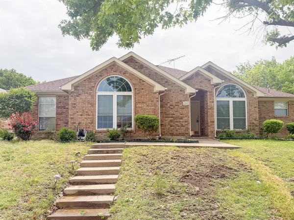 $2,500 | 554 Valley View Drive, Lewisville, TX 75067