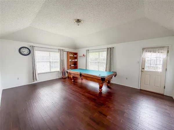 $2,500 | 554 Valley View Drive, Lewisville, TX 75067
