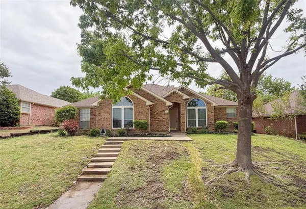$2,500 | 554 Valley View Drive, Lewisville, TX 75067