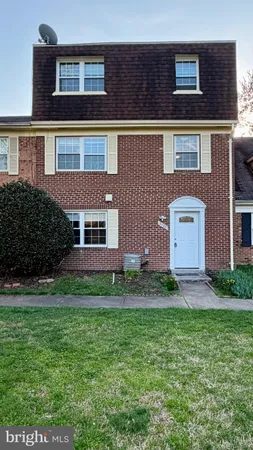 $418,000 | 9798 Hagel Circle, Lorton, VA 22079