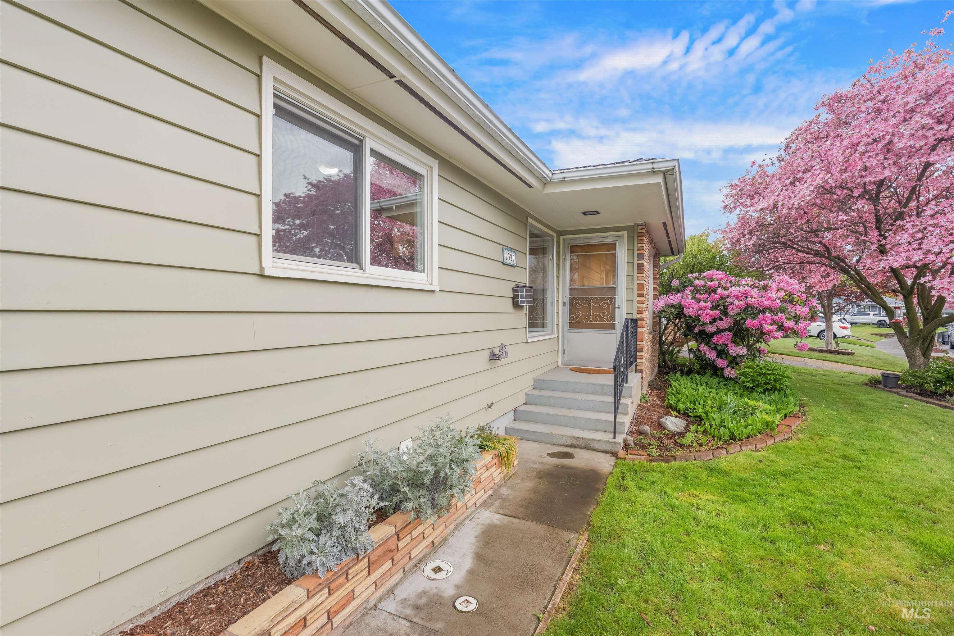 2320 9th Avenue Lewiston, ID 83501 - Photo 3 of 44