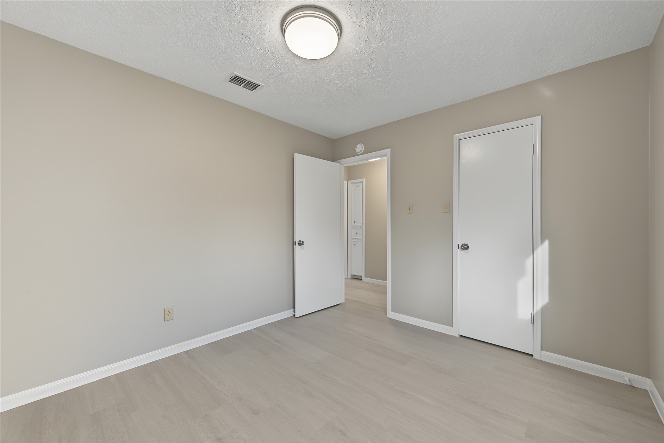 9606 Sandstone Road Houston, TX 77036 - Photo 27 of 43 Gallery Image 27