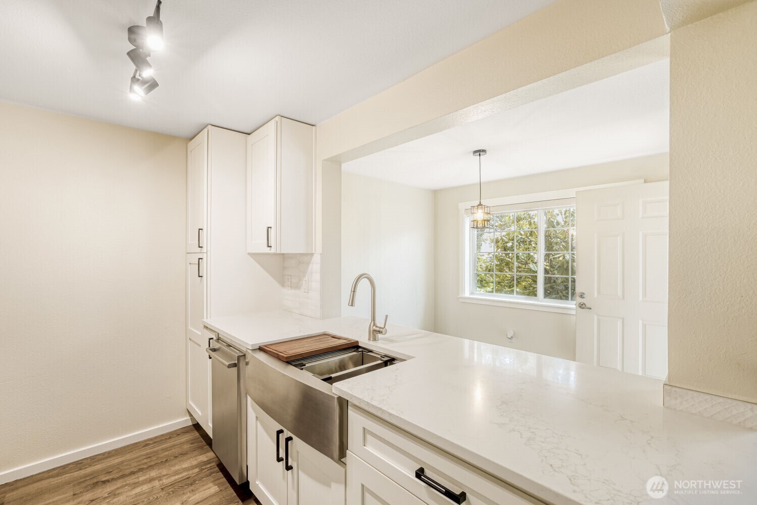 12404 East Gibson Road, Unit P105 Everett, WA 98204 - Photo 7 of 23