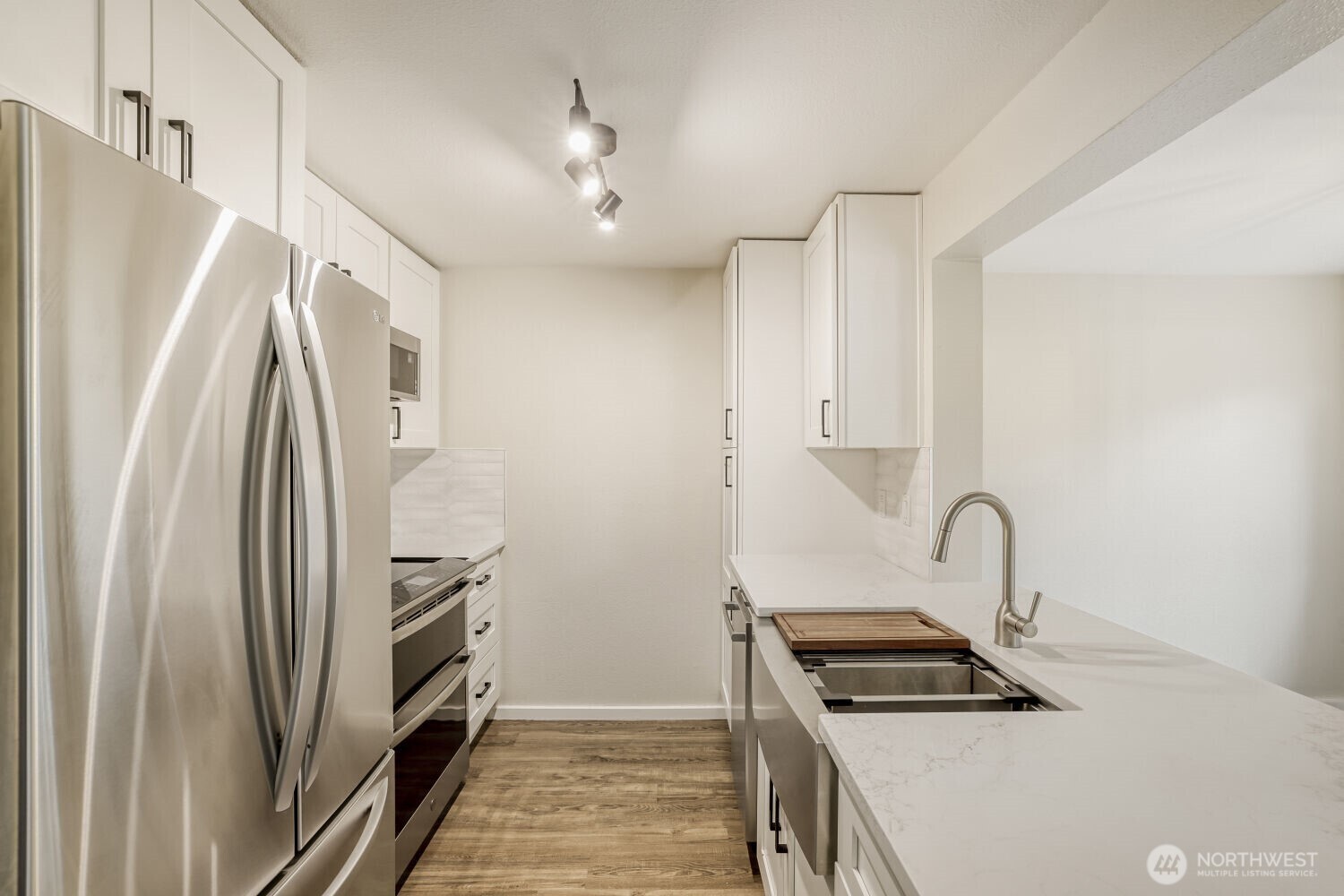 12404 East Gibson Road, Unit P105 Everett, WA 98204 - Photo 8 of 23