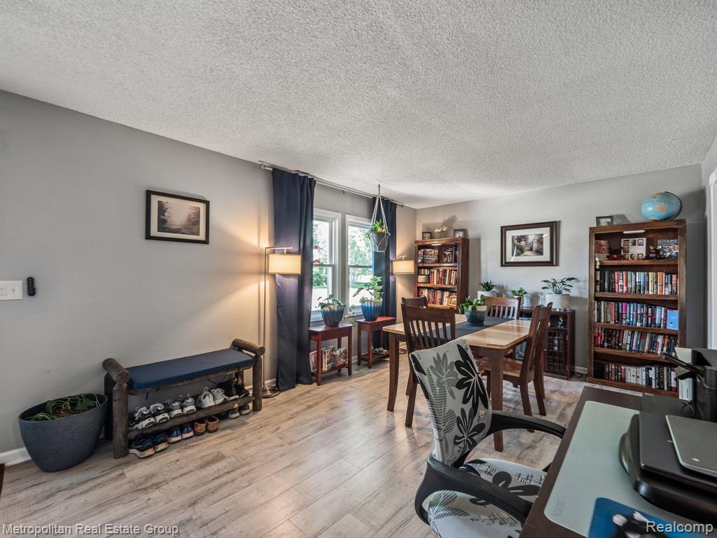 43419 Applewood Road Canton, MI 48188 - Photo 6 of 25 Gallery Image 6