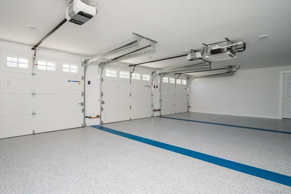 a view of a garage