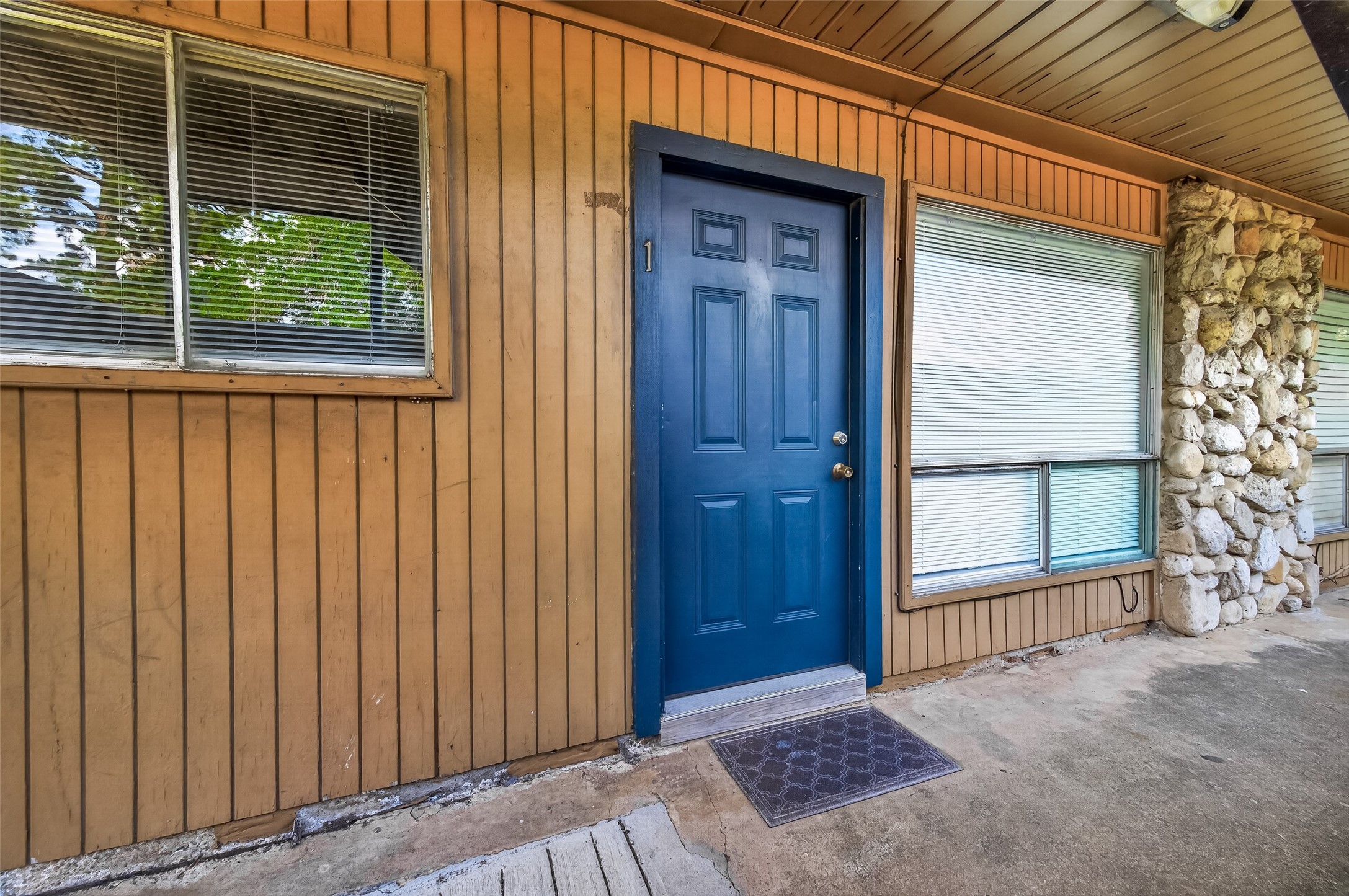 1529 Wirt Road, Unit 1 Houston, TX 77055 - Photo 15 of 16 a view of an entryway door