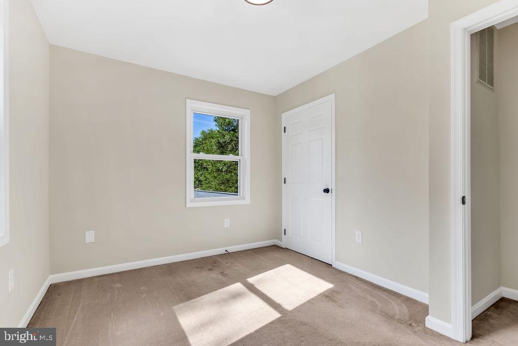 13750 Dowell Road Solomons, MD 20629 - Photo 24 of 26 Upstairs Bed 3