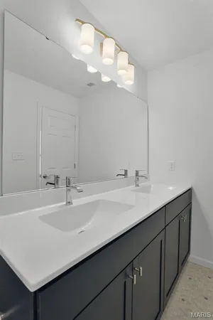 $377,500 | 7119 Trainor Place, St. Louis, MO 63116