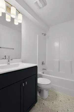 $377,500 | 7119 Trainor Place, St. Louis, MO 63116