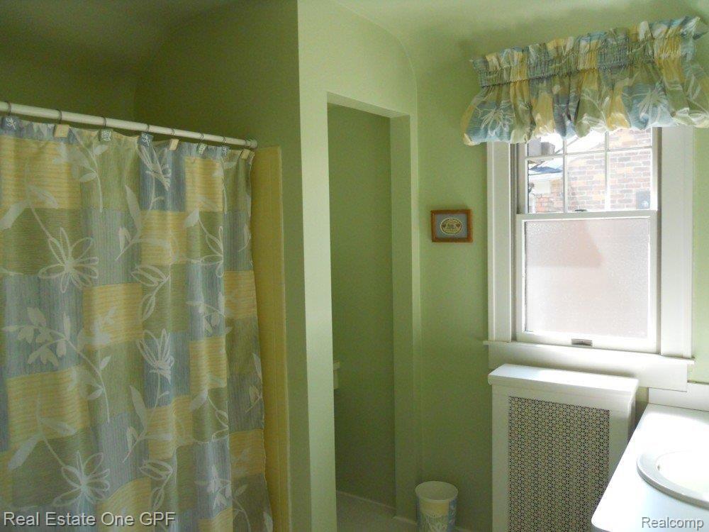 656 Lincoln Road Grosse Pointe, MI 48230 - Photo 17 of 22 DSCN0936.JPG