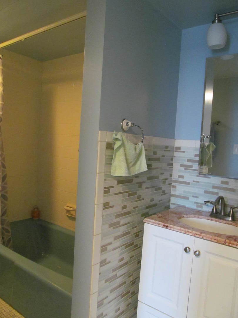 110 West Butterfield Road, Unit 402S Elmhurst, IL 60126 - Photo 9 of 13