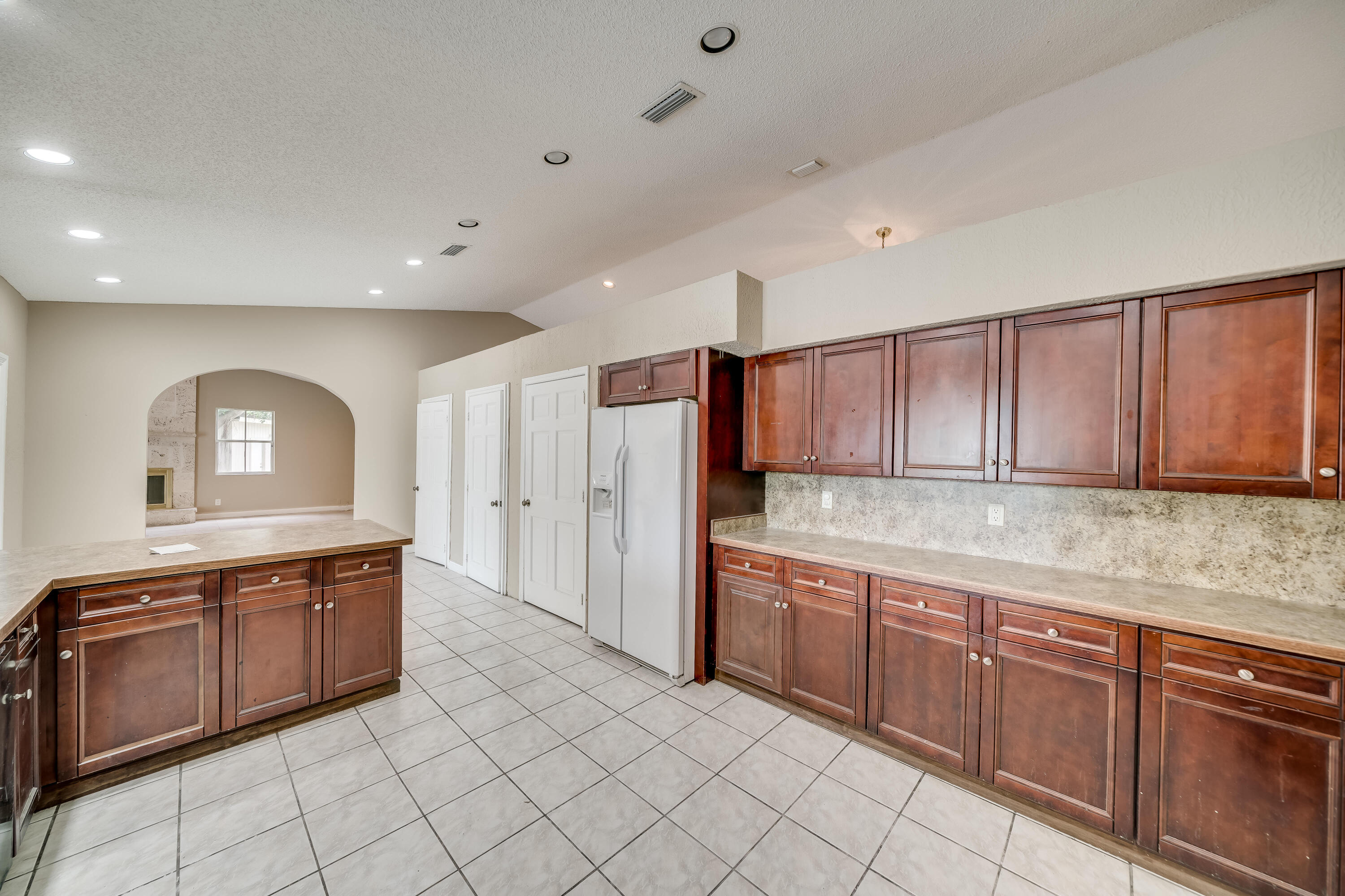20250 Southwest 50th Place Southwest Ranches, FL 33332 - Photo 14 of 51 16_interior-11