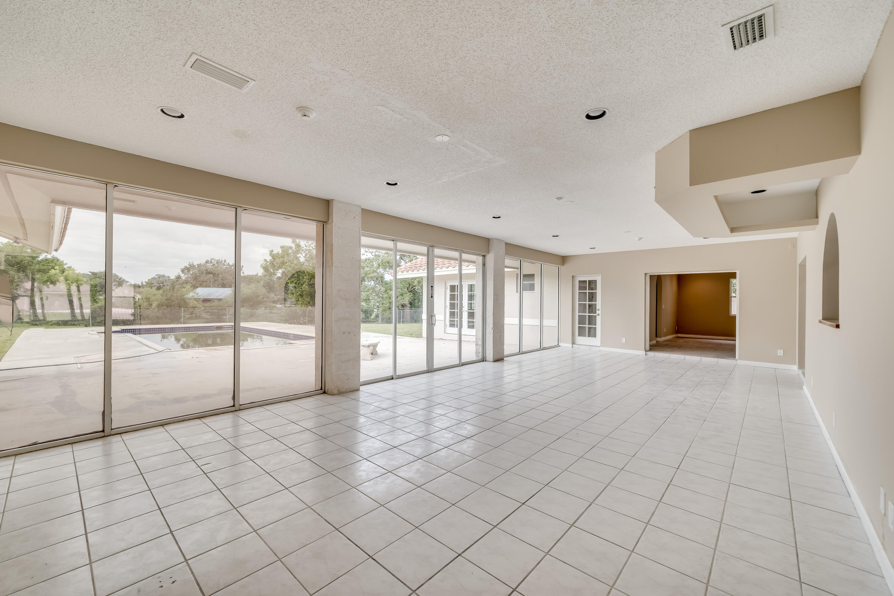 20250 Southwest 50th Place Southwest Ranches, FL 33332 - Photo 21 of 51 26_interior-21