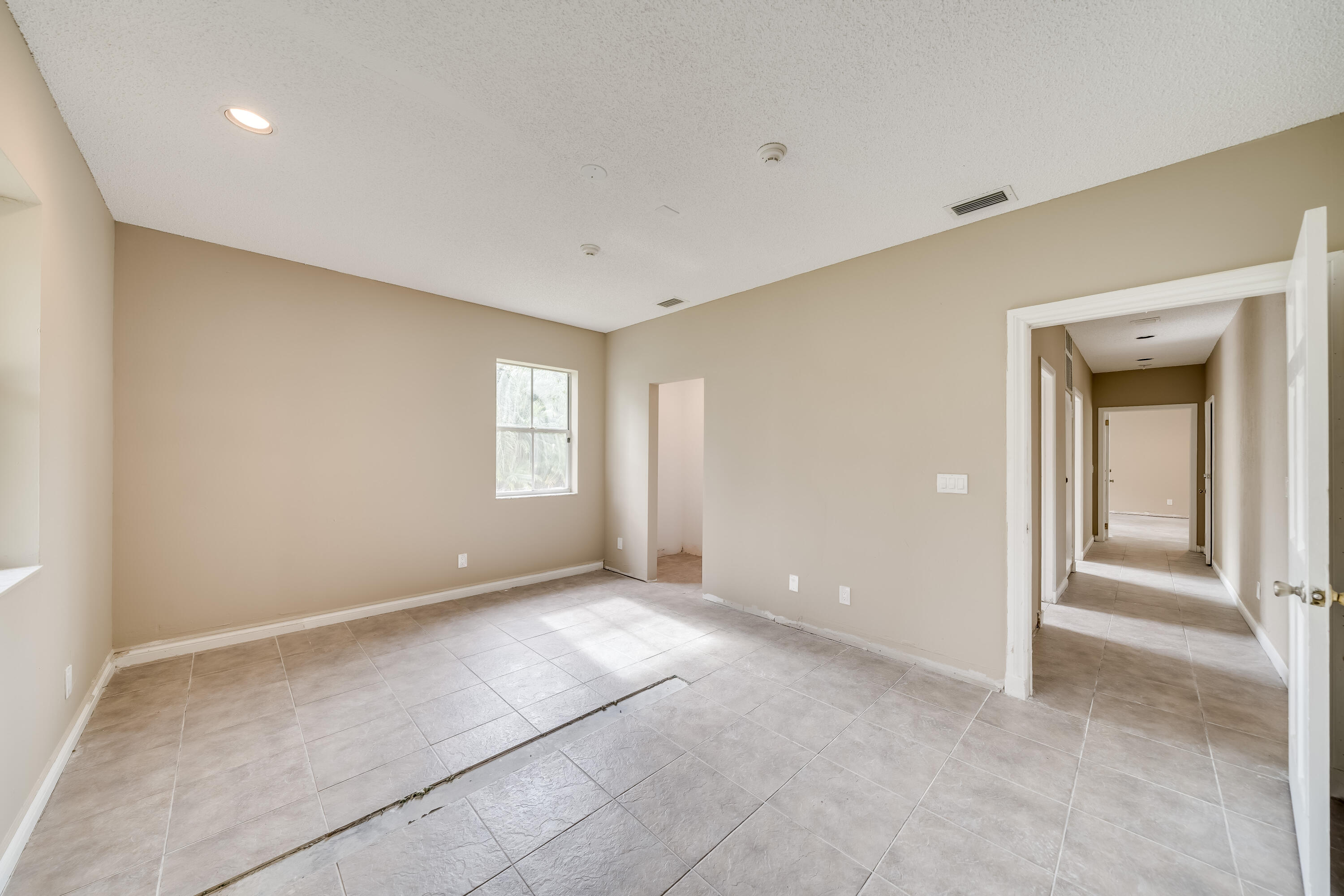 20250 Southwest 50th Place Southwest Ranches, FL 33332 - Photo 23 of 51 28_interior-23