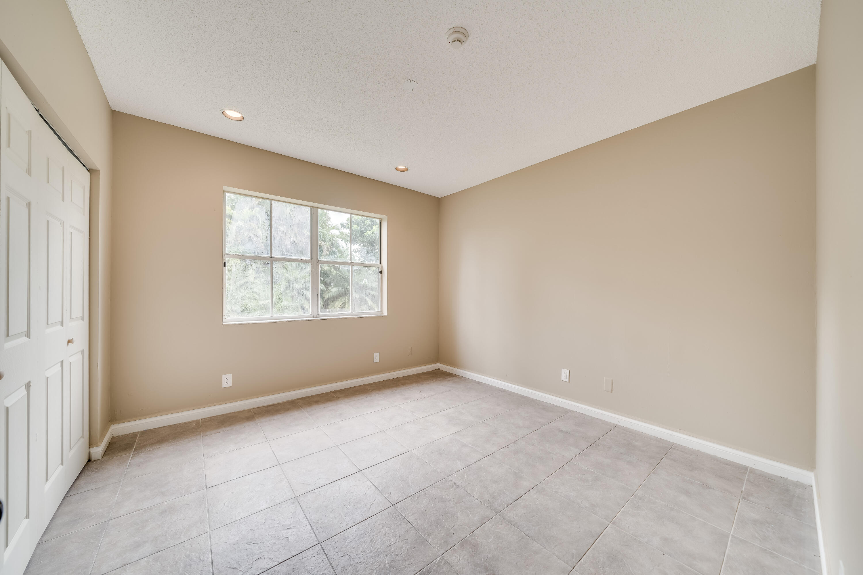 20250 Southwest 50th Place Southwest Ranches, FL 33332 - Photo 25 of 51 30_interior-25