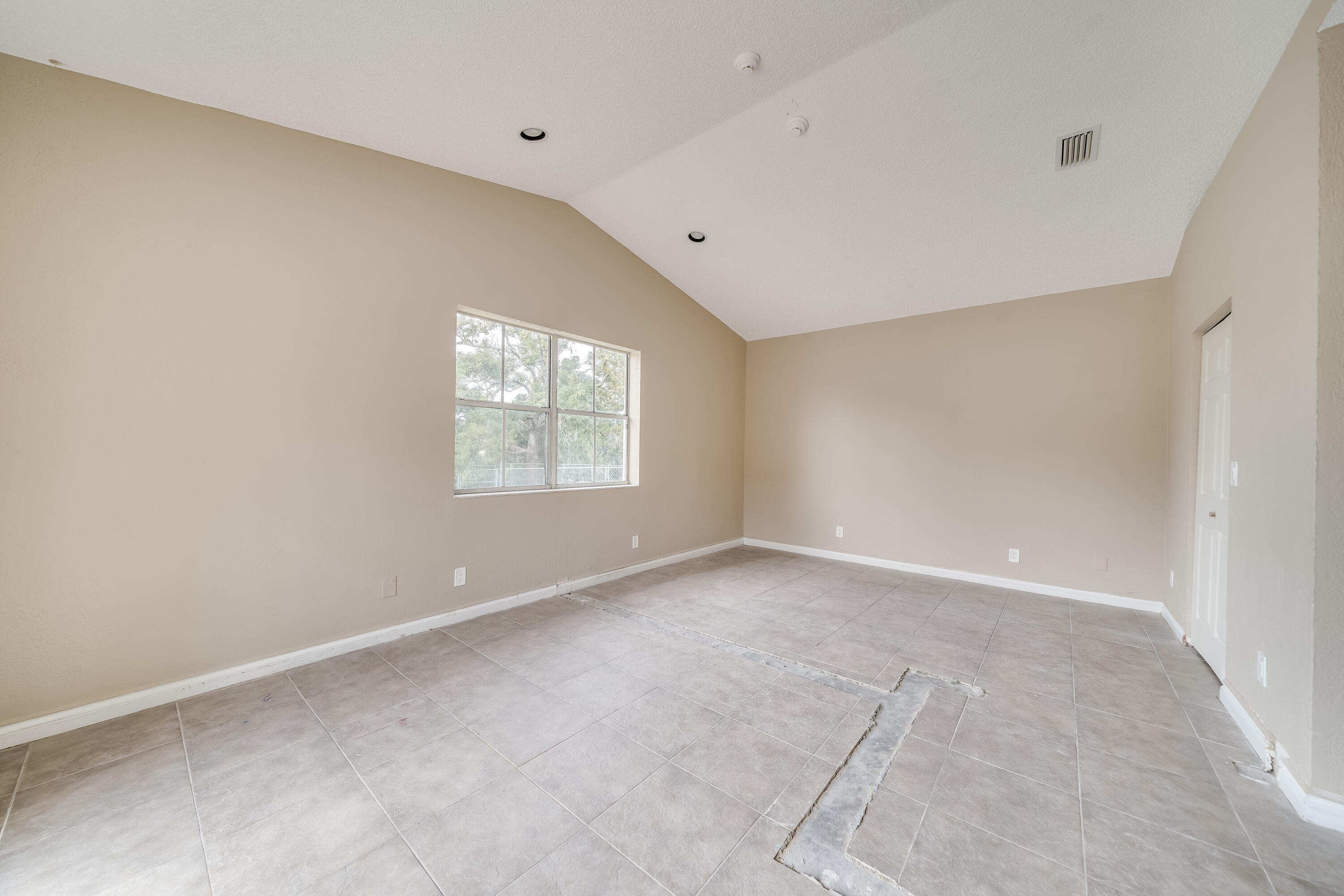 20250 Southwest 50th Place Southwest Ranches, FL 33332 - Photo 32 of 51 43_interior-38