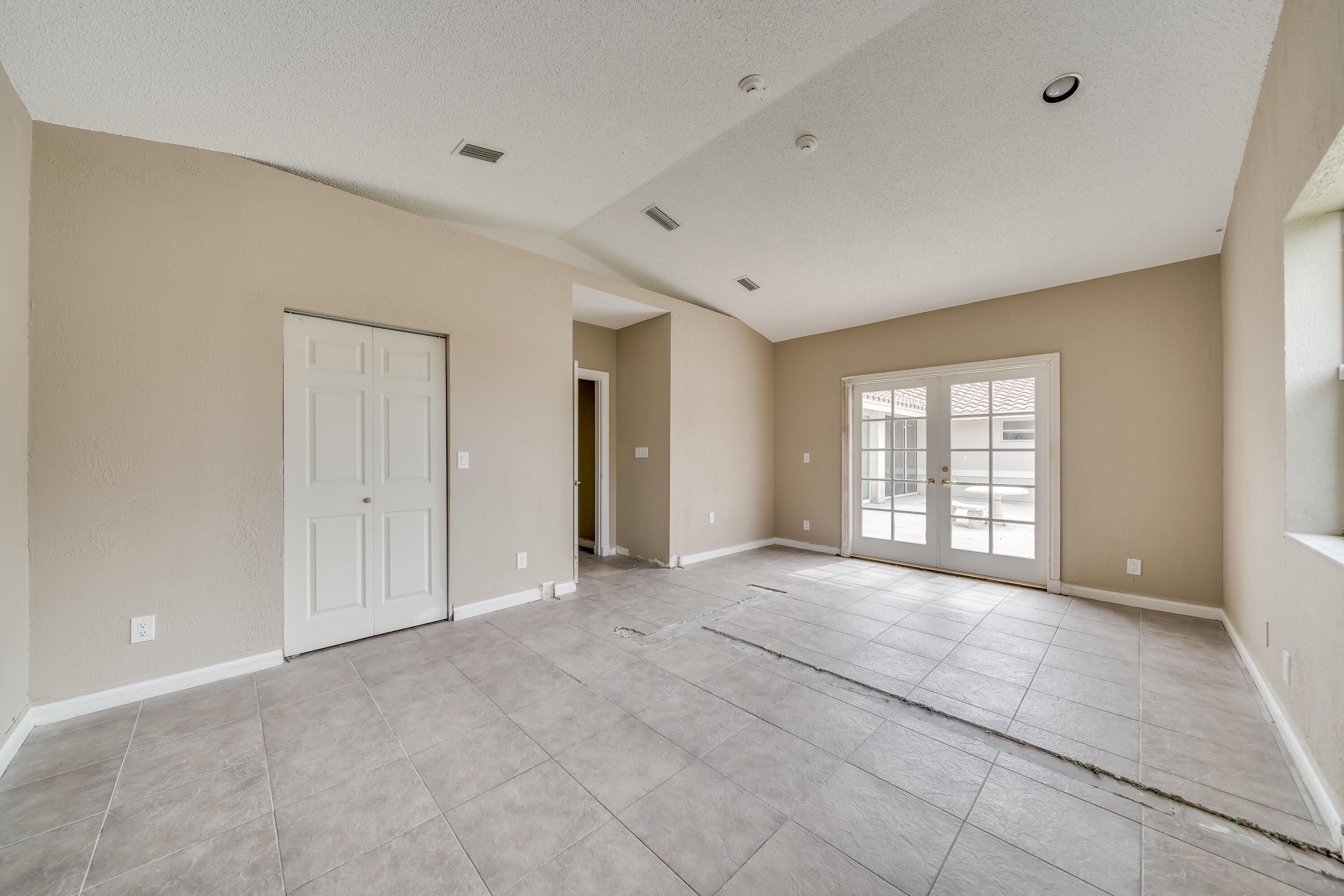 20250 Southwest 50th Place Southwest Ranches, FL 33332 - Photo 33 of 51 44_interior-39