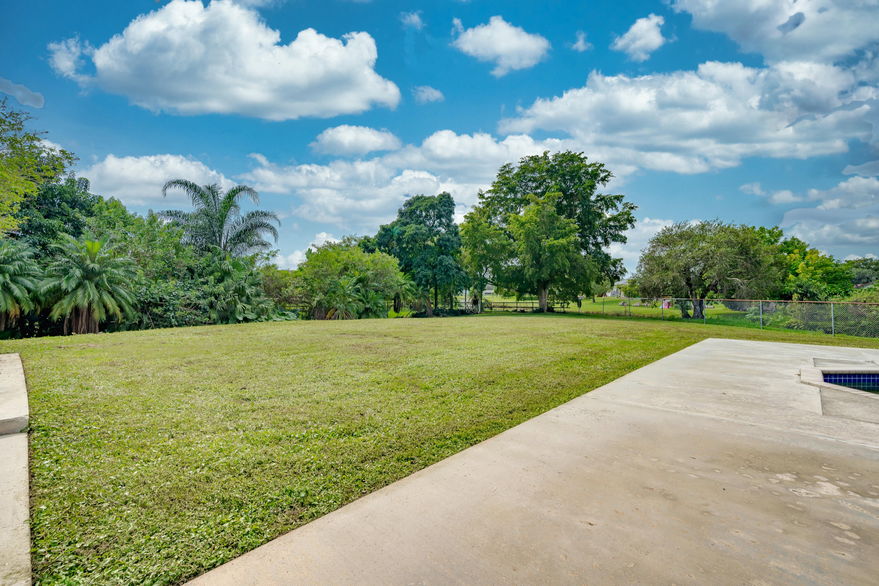 20250 Southwest 50th Place Southwest Ranches, FL 33332 - Photo 38 of 51 51_exterior-5