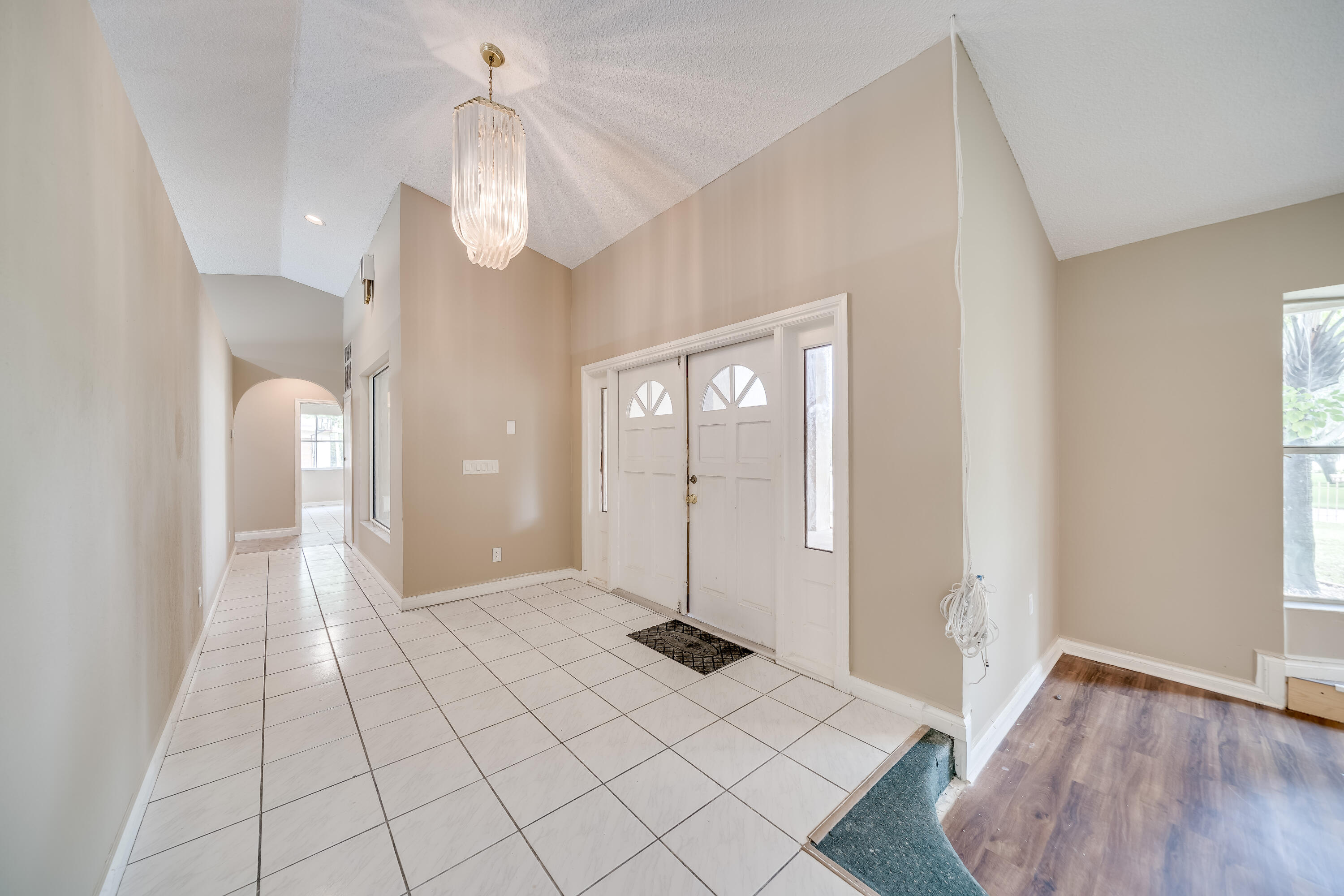 20250 Southwest 50th Place Southwest Ranches, FL 33332 - Photo 5 of 51 07_interior-2