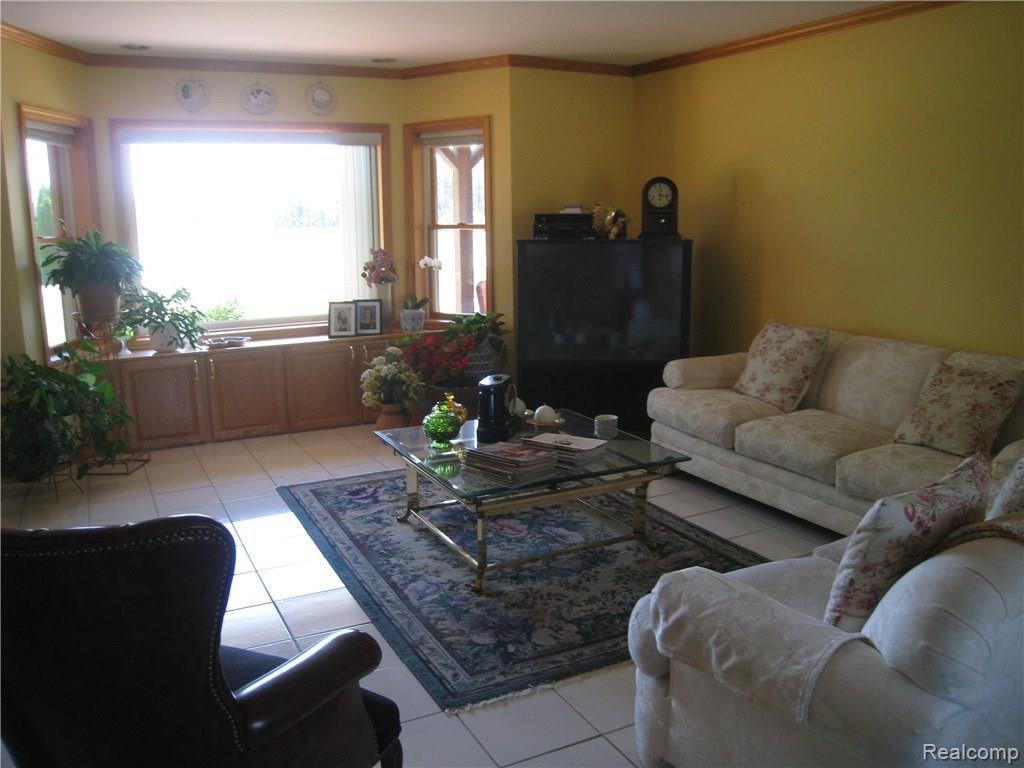 1243 Barnes Road Mayville, MI 48744 - Photo 8 of 45 2013-07-12 00.25
