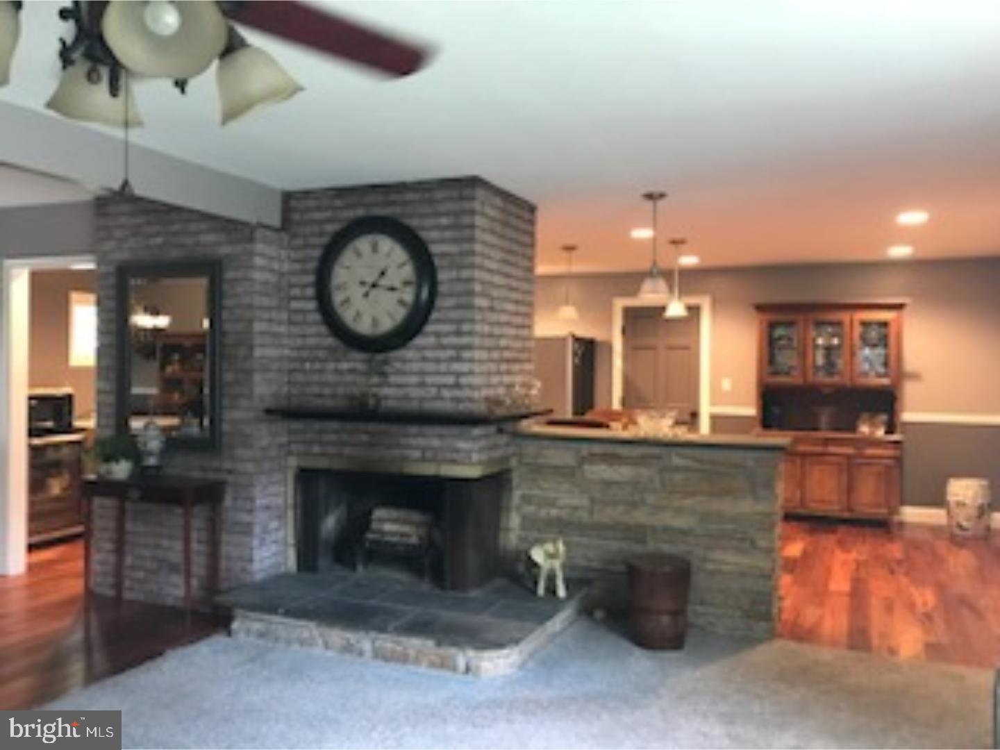 6 Silverspruce Road Levittown, PA 19056 - Photo 5 of 18 Living Room