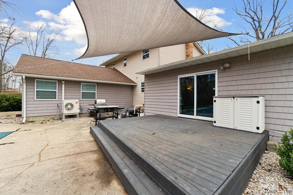 13196 Torrey Road Fenton, MI 48430 - Photo 43 of 48